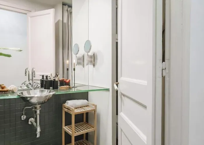 Kakwa - 2 Bedroom And Balcony Eixample Esquerra * Barcelona