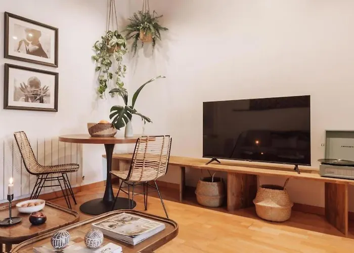 Kakwa - 2 Bedroom And Balcony Eixample Esquerra * 巴塞罗那